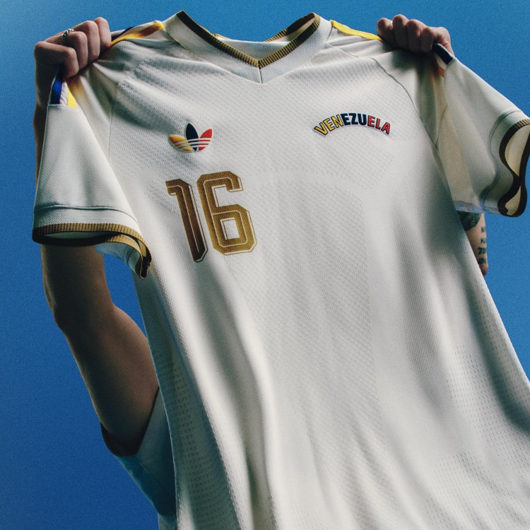 Venezuela Away Kit
