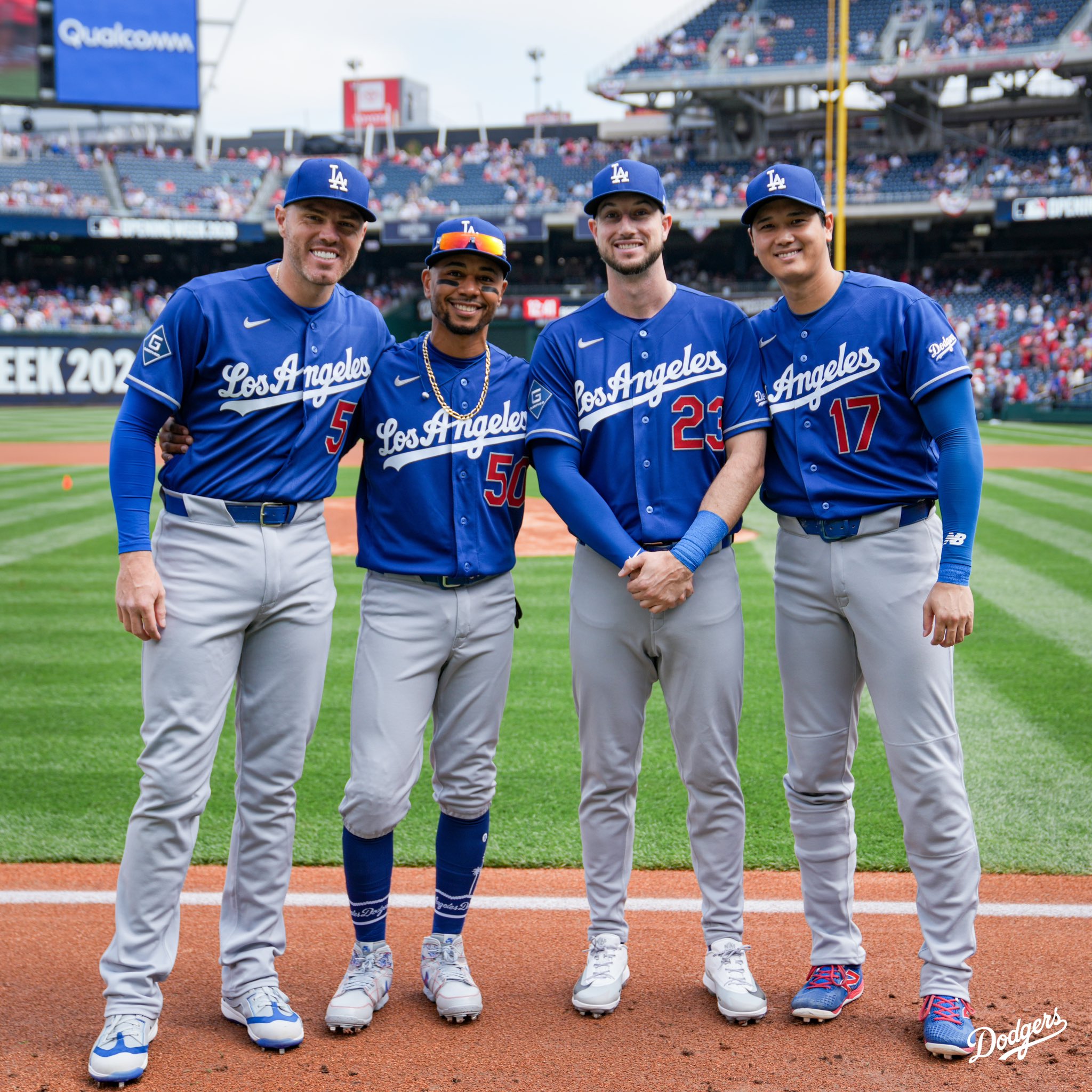 Dodgers players wearing the new blue road jersey for the first time in Washington
