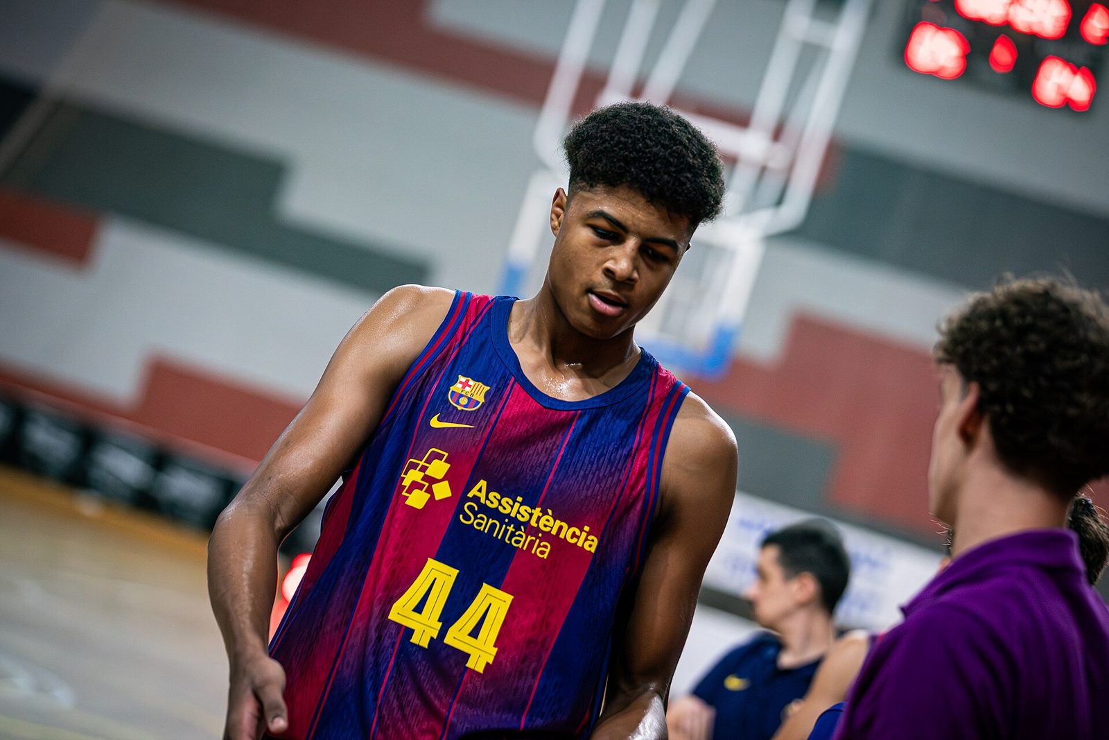 Joaquim Boumtje-Boumtje of FC Barcelona's basketball reserve team in the blaugrana jersey, with the club crest and its FCB letters on the chest, in September 2025