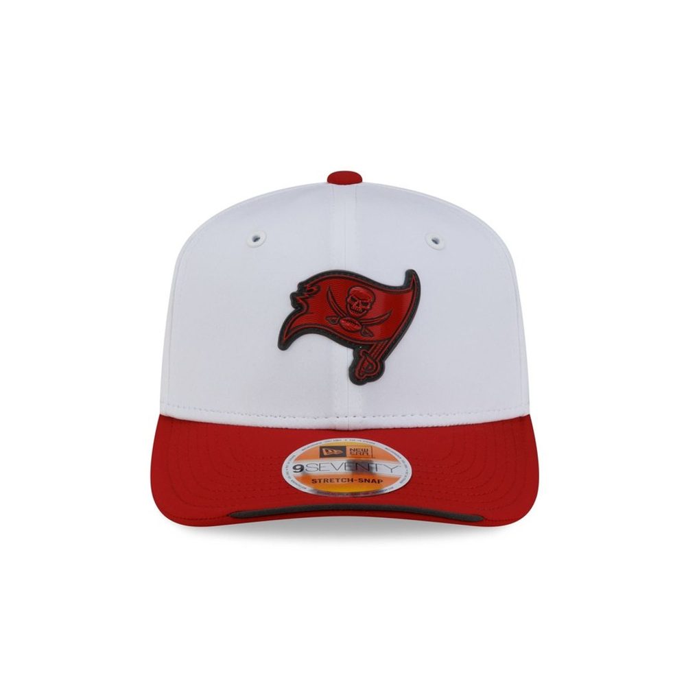 Tampa Bay Buccaneers 2026 Sideline White 9SEVENTY Stretch-Snap hat