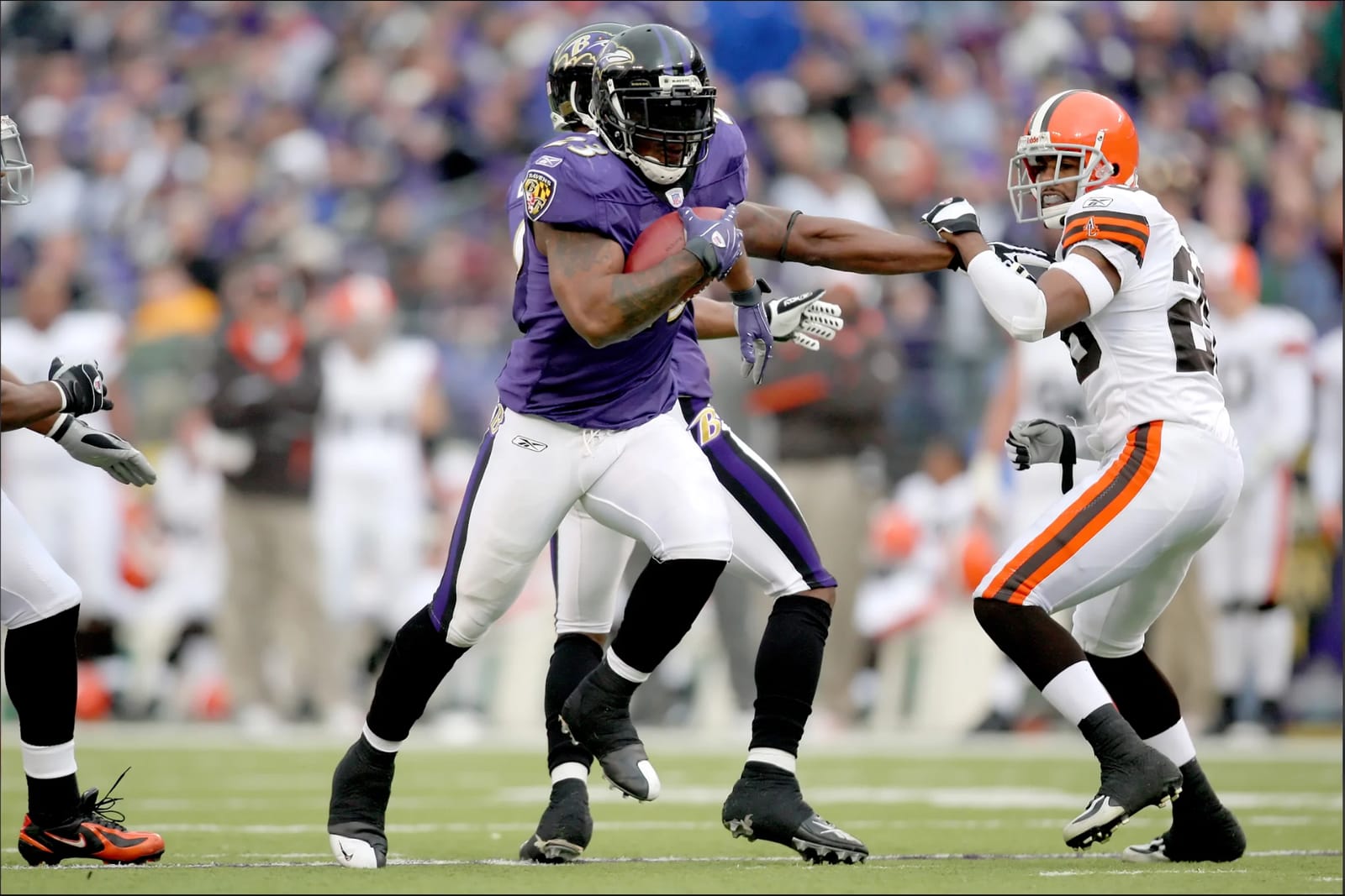 Baltimore Ravens 2007 purple uniform black cleats vs Browns