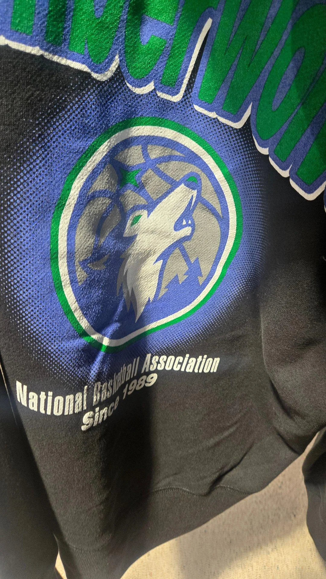 Leaked Timberwolves wolf logo with classic blue and green colors